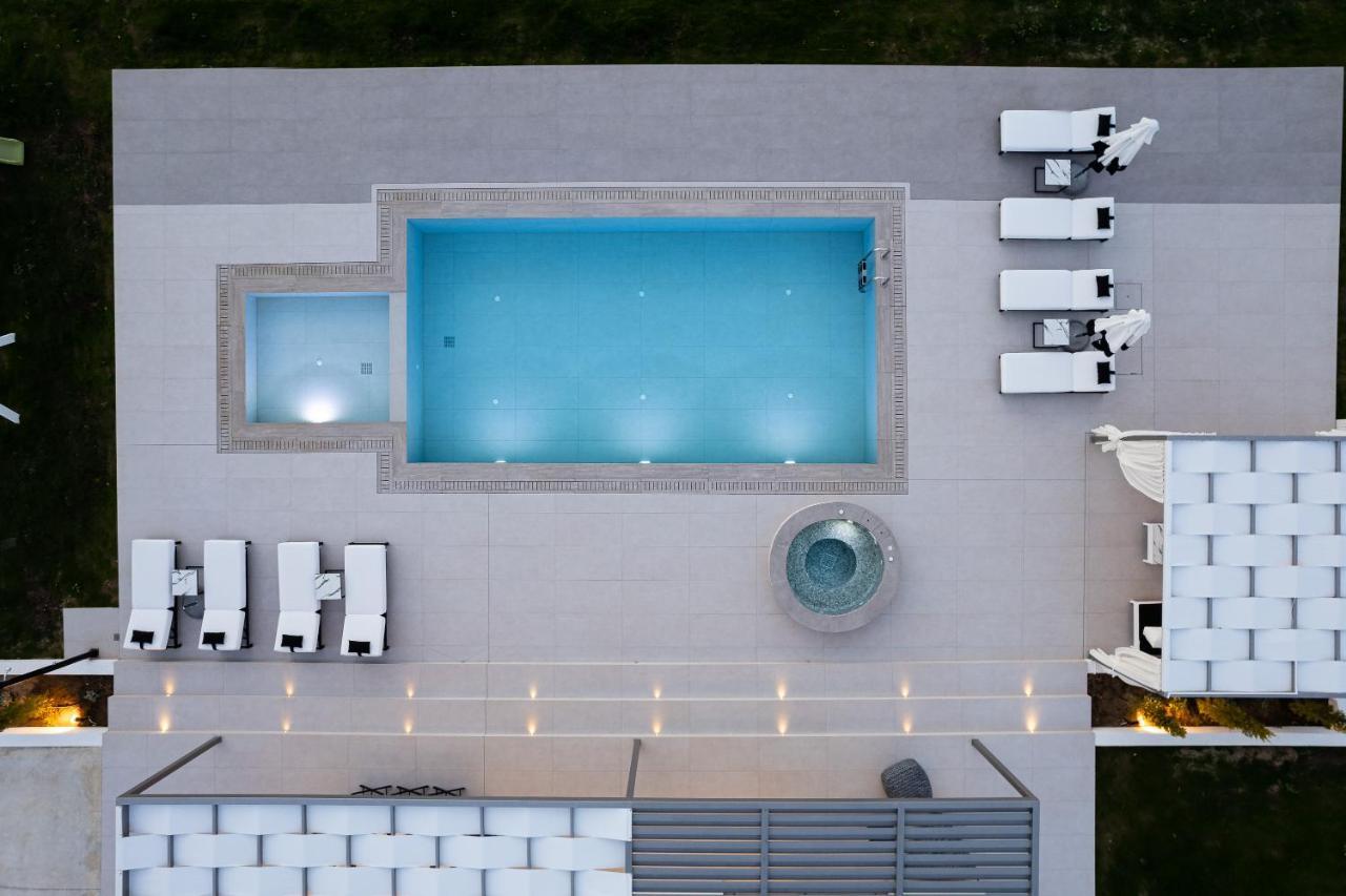 Alma Villa, 2000M2 Luxury Living, By Thinkvilla Angeliana  Экстерьер фото