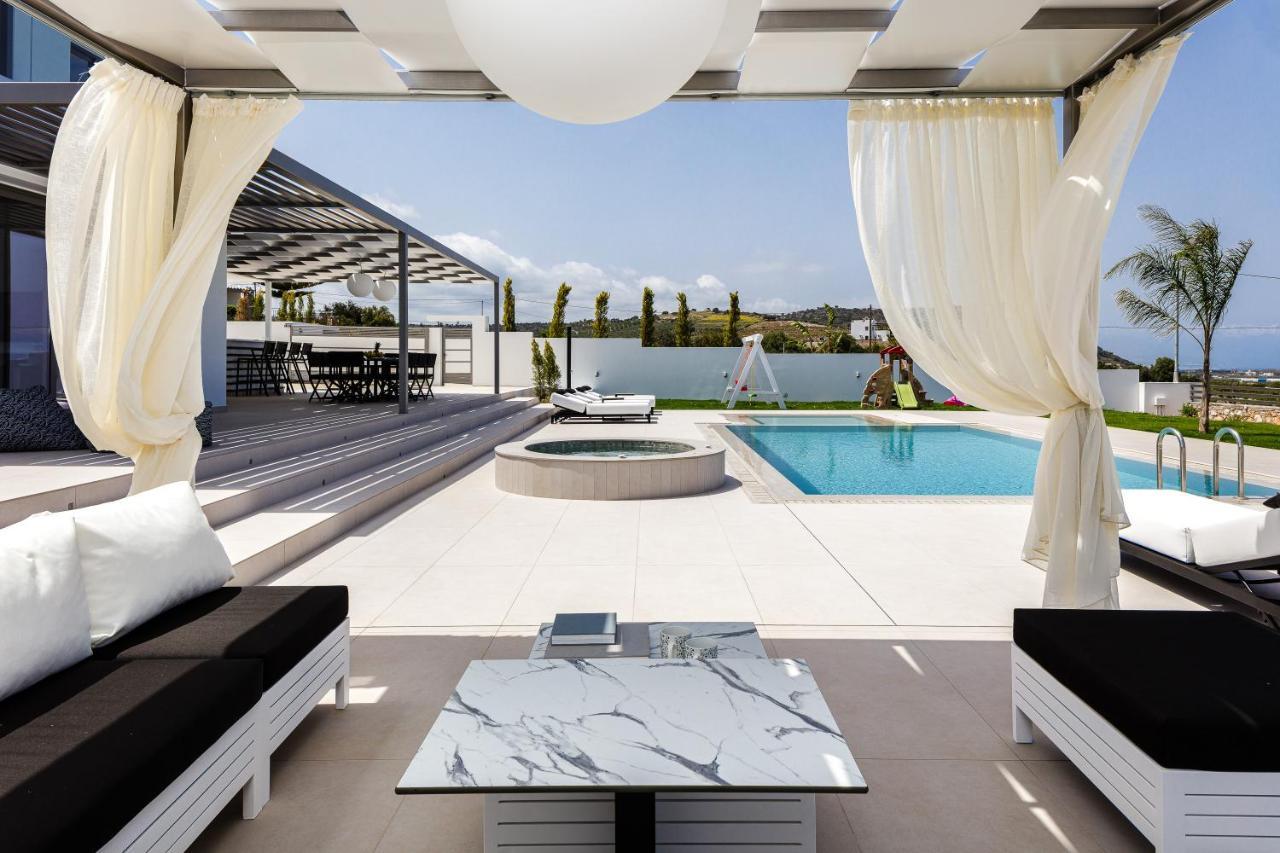 Alma Villa, 2000M2 Luxury Living, By Thinkvilla Angeliana  Экстерьер фото