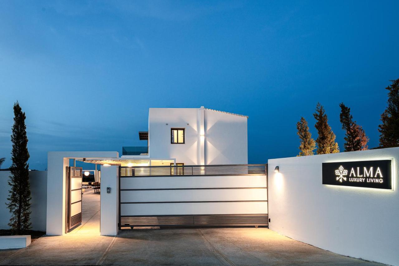 Alma Villa, 2000M2 Luxury Living, By Thinkvilla Angeliana  Экстерьер фото
